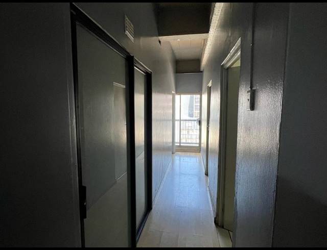 4 BEDROOM APARTMENT FOR SALE IN BRAAMFONTEIN